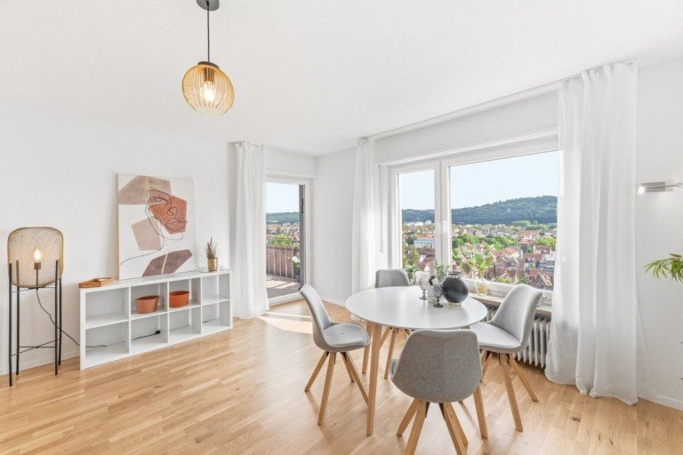 Wohnzimmer Esslingen Wohnung Bezugsfrei: Wohnen �ber den D�chern Esslingens-Rarit�t in Bestlage - verkauft! -