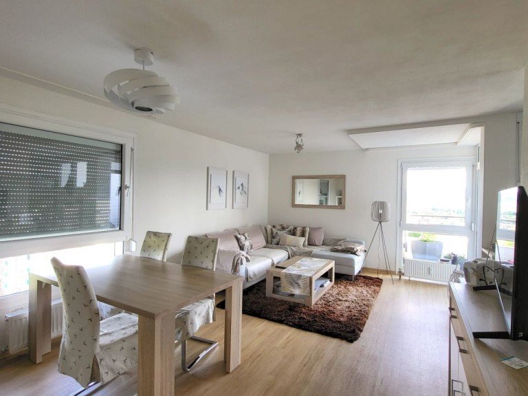 Wohnzimmer Schw�bisch Gm�nd Erdgeschosswohnung Gepflegte 2-Zimmer-Wohnung in Schw�bisch Gm�nd mit Weitblick und Aufzug