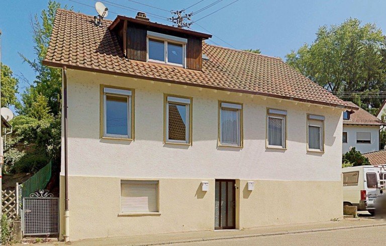 Hausansicht Murrhardt Mehrfamilienhaus Charmantes Mehrfamilienhaus mit 3 Wohneinheiten in Murrhardt - Garten - Gew�lbekeller