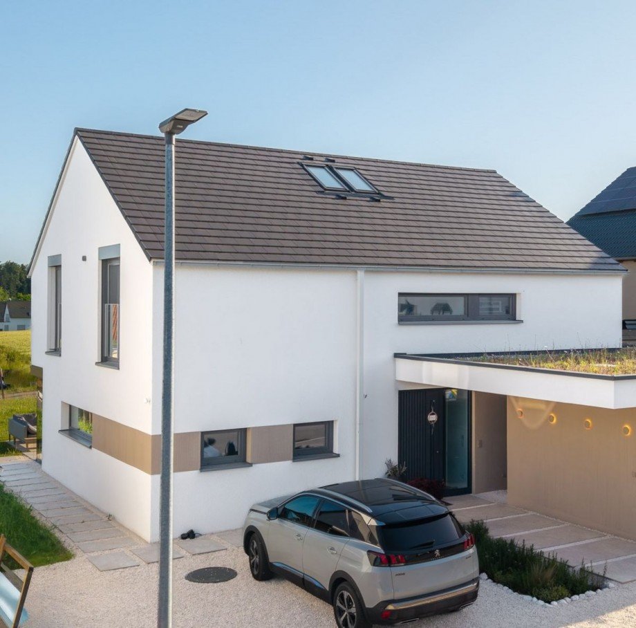 Hausansicht Einfamilienhaus Gro�erlach