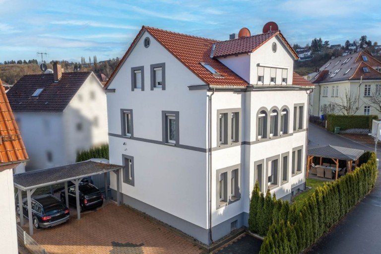 Hausansicht Schw�bisch Gm�nd Mehrfamilienhaus TOP renoviertes 3-Familienhaus - Solide Kapitalanlage!