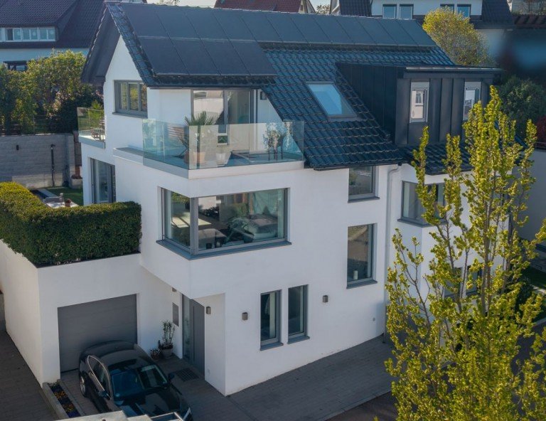 Hausansicht Reichenbach an der Fils Mehrfamilienhaus Modern-Exklusives 2-Familienhaus in der �stlichen Region Stuttgarts - l�sst keine W�nsche offen