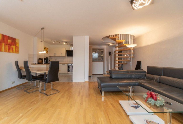 Wohn- und Essbereich Winnenden Maisonettewohnung Helle Maisonette Wohnung mit kleinem Appartement - verkauft! -