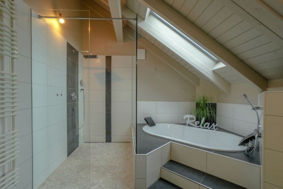 1Badezimmer Doppelhaush�lfte Ingelfingen