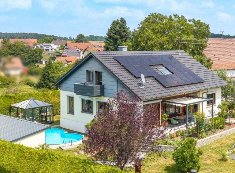 Hausansicht W�stenrot Einfamilienhaus Top renoviertes Haus mit POOL - energetisch top - verkauft! -