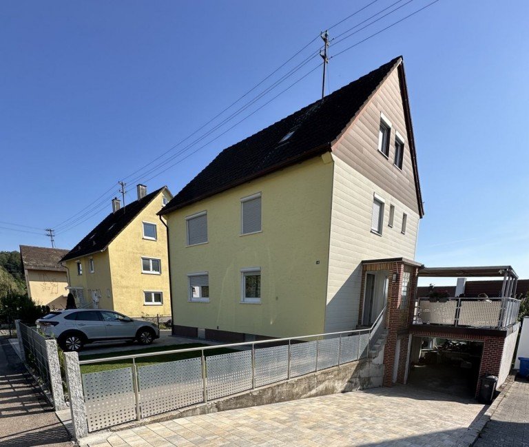 Hausansicht Ellwangen Mehrfamilienhaus Mehrgenerationenhaus in gefragter Lage - verkauft! -