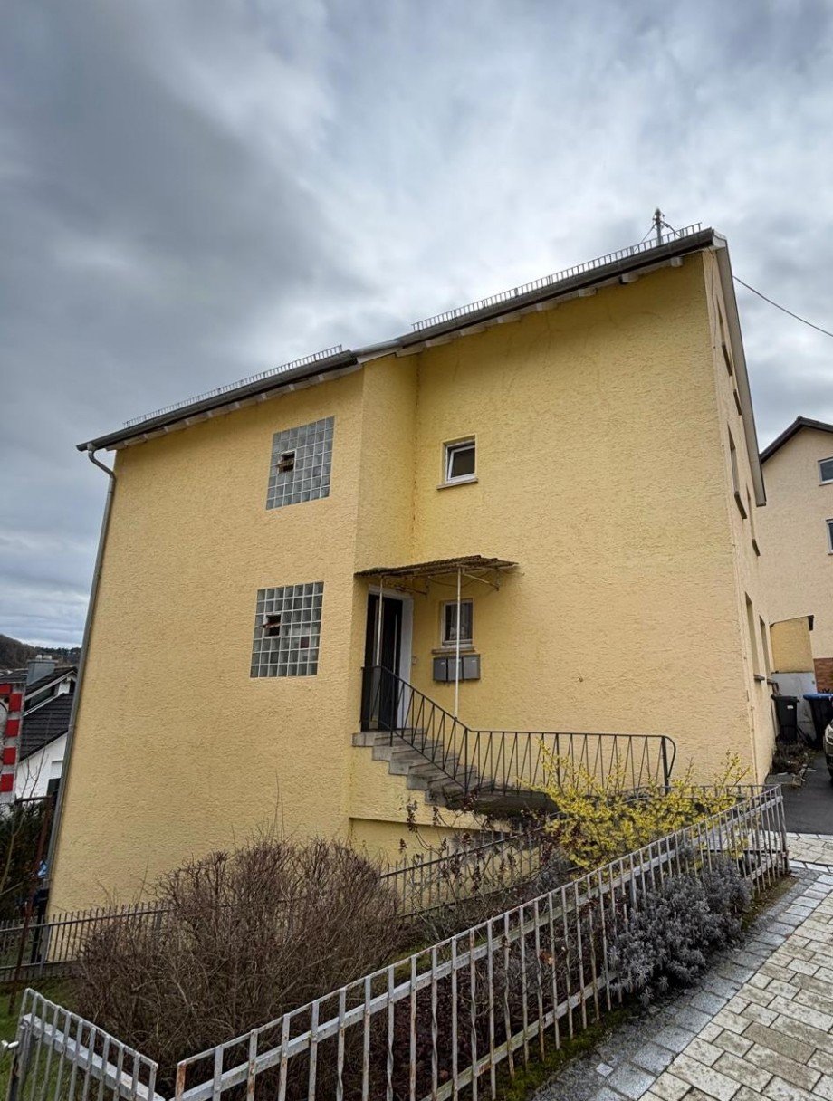 Hausansicht Mehrfamilienhaus Ottenbach