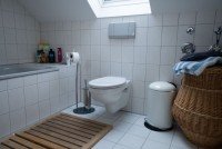 Bild (b68e9e560e88bfd57e96bb3d61035bc0): Helle Maisonette Wohnung mit kleinem Appartement - moderne Einbauk�che - 2 Balkone - TG