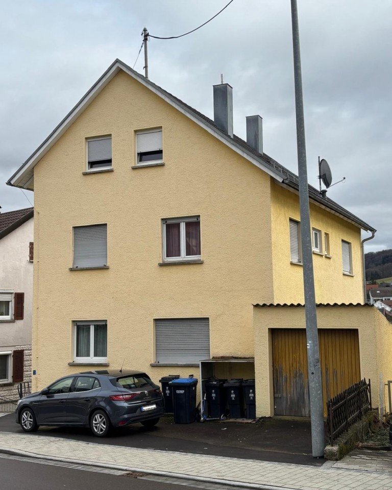 Hausansicht Ottenbach Mehrfamilienhaus Attraktive Kapitalanlage mit 6,29 % Rendite � Mehrfamilienhaus mit 3 Wohneinheiten