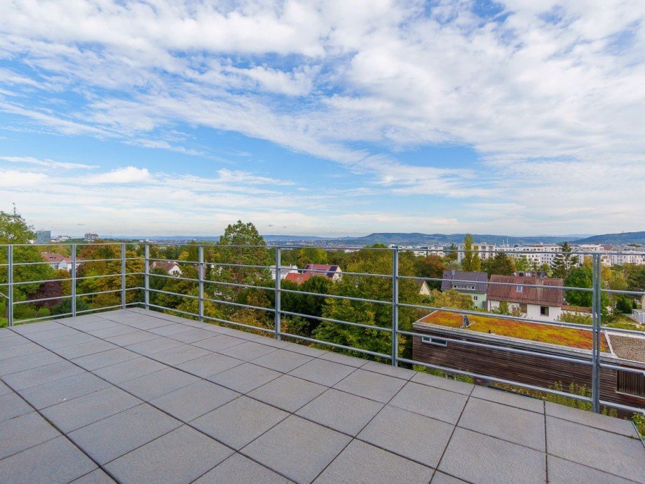XXL Balkon Dachgeschosswohnung Stuttgart