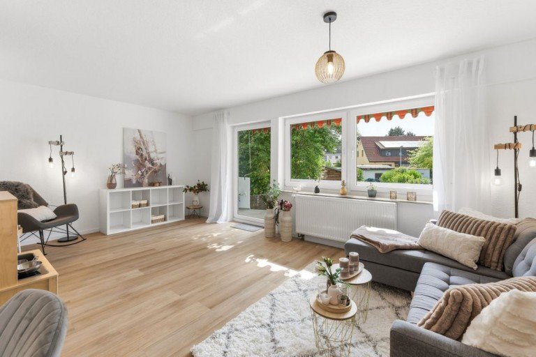 Wohnzimmer Esslingen Doppelhaush�lfte Sofort frei: sonniges Familienhaus in ES-Serach mit Garten - verkauft! -