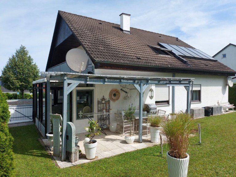 Hausansicht Erdmannhausen Mehrfamilienhaus Sch�nes 2-Familienhaus - verkauft! -